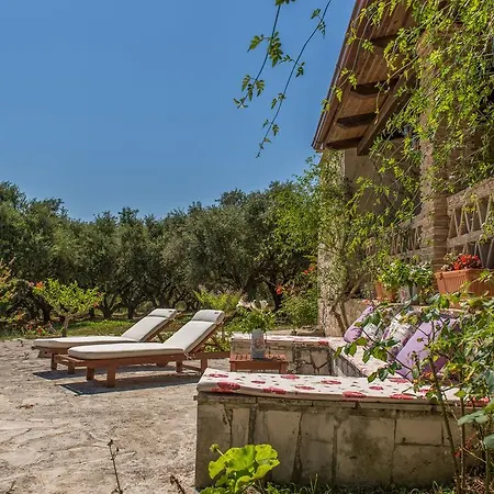 Country house Kirstin In Dikopoulos Bioland, By Zantewize *